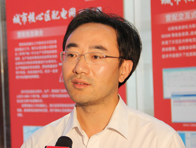 天津城南供電分公司運維檢修部副主任周仁接受人民網(wǎng)天津視窗采訪。（攝影：崔新耀）