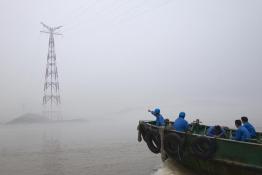 加強(qiáng)跨海線(xiàn)路巡視 維護(hù)電網(wǎng)“主動(dòng)脈”安全