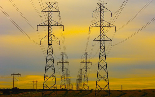 兩會(huì)觀點(diǎn)：建設(shè)能源互聯(lián)網(wǎng) 特高壓是關(guān)鍵