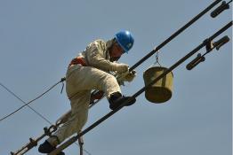 供電公司：成功研發(fā)耐張導(dǎo)線壓接管新型防護(hù)金具