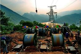 500千伏盤龍一回長(zhǎng)江巴東跨越段改造進(jìn)入放線階段