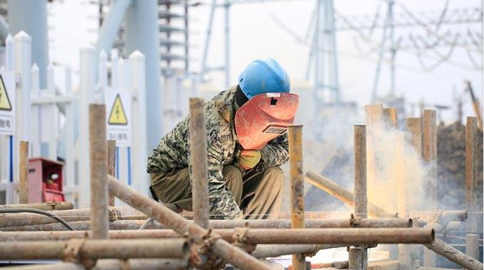 錫盟-泰州特高壓泰州換流站外部設(shè)備安裝春節(jié)前基本完工