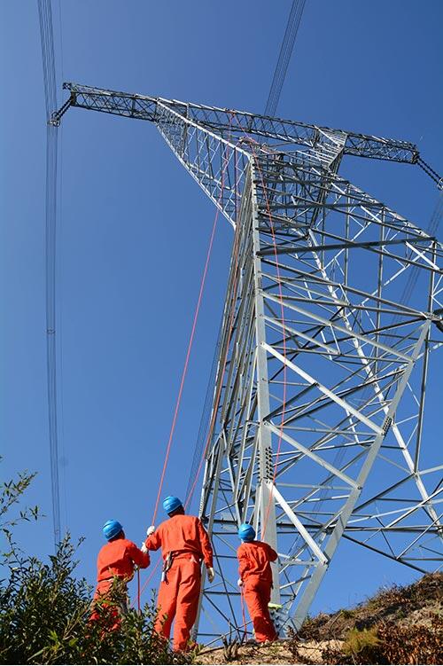 目擊特高壓帶電作業(yè)