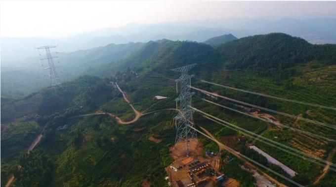 國(guó)內(nèi)最長(zhǎng)特高壓陜西榆橫——山東濰坊特高壓工程放線工作進(jìn)展順利