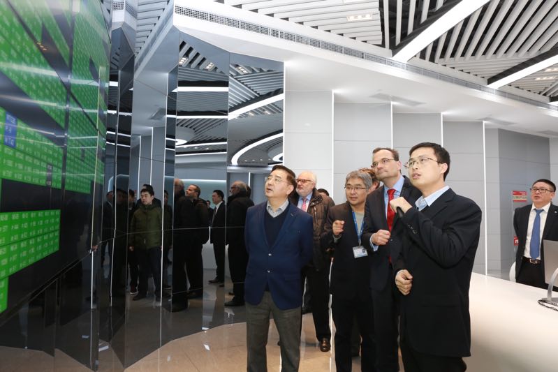 重磅引進(jìn)8MW海上風(fēng)機(jī)、Iwind數(shù)據(jù)中心正式啟用……上海電氣再創(chuàng)行業(yè)新紀(jì)錄！