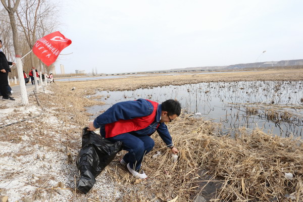 寧夏電力各基層單位組織開展學(xué)雷鋒活動