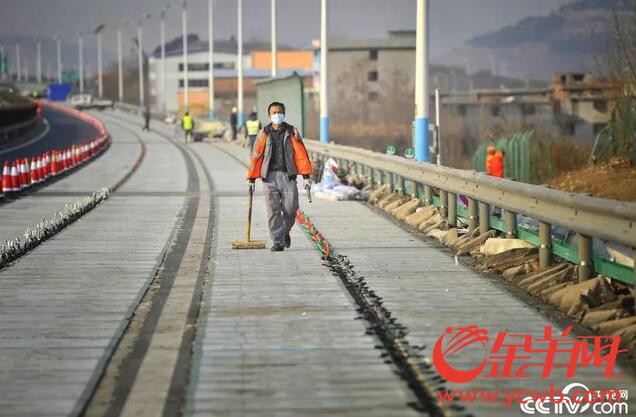 可移動充電可無人駕駛 “超級公路”離我們有多遠？