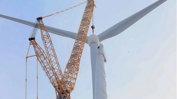 全球首臺(tái)！葉輪直徑140米、塔架高度140米 2.5MW容量級(jí)別機(jī)組并網(wǎng)運(yùn)行！！