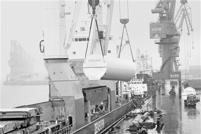 連云港市經(jīng)濟技術開發(fā)區(qū)風電產(chǎn)業(yè)已形成了風電主機、葉片、塔架等較為完整的產(chǎn)業(yè)鏈