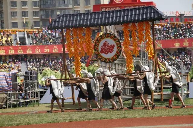 楚雄州慶，跟著小赫茲一起湊熱鬧！