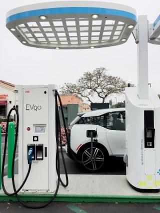 當(dāng)前充電樁市場(chǎng)正面臨的”尷尬“