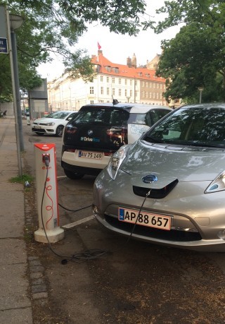 無線充電革命正悄悄萌芽 充電樁能否保其身？