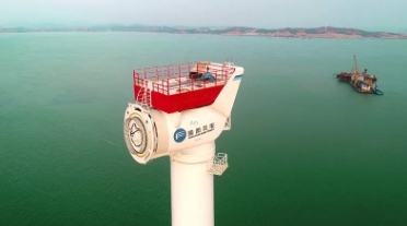 重磅！全球風輪直徑最大抗臺風型風電機組成功吊裝！