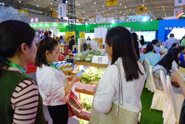 “互聯(lián)網(wǎng)+”農(nóng)業(yè)模式齊聚成都農(nóng)博會(huì)，尚作有機(jī)產(chǎn)品成焦點(diǎn)