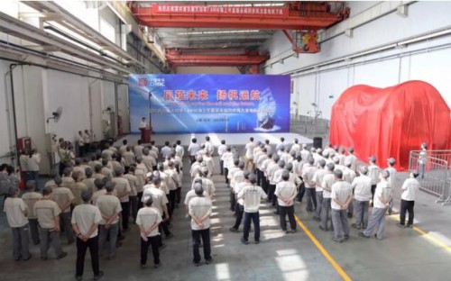 國內(nèi)最大功率海上半直驅(qū)永磁同步風(fēng)力發(fā)電機成功下線！
