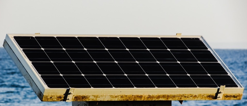 中環(huán)、隆基聯(lián)合降價(jià) 慘烈的產(chǎn)能淘汰正加速到來(lái)