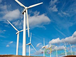 湖南安化芙蓉山風(fēng)電場首臺風(fēng)機(jī)成功并網(wǎng)