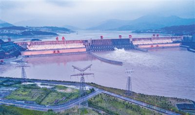 三峽樞紐進(jìn)入滿(mǎn)負(fù)荷發(fā)電階段