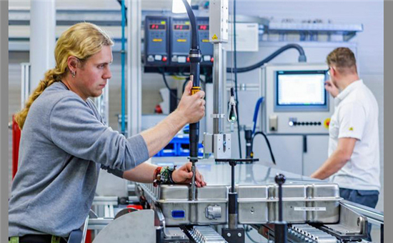 電池容量或提升35% 國外電池公司研發(fā)新一代電池技術(shù)