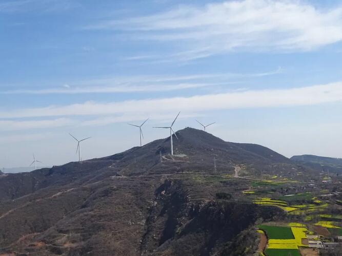 風(fēng)能開發(fā)、生態(tài)環(huán)保、扶貧擔(dān)當(dāng)“薈萃”一山