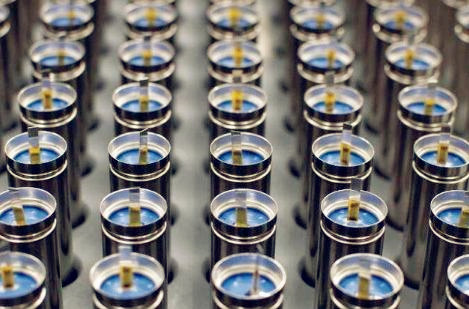 高鎳電池成新賽道，動力電池行業(yè)仍充滿變數(shù)