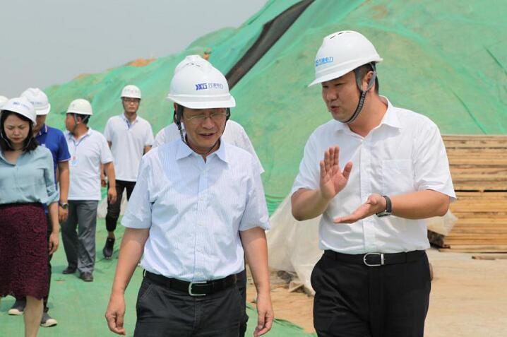 國家發(fā)改委經濟運行局副局長李云卿一行到實驗區(qū)督導增量配電業(yè)務改革