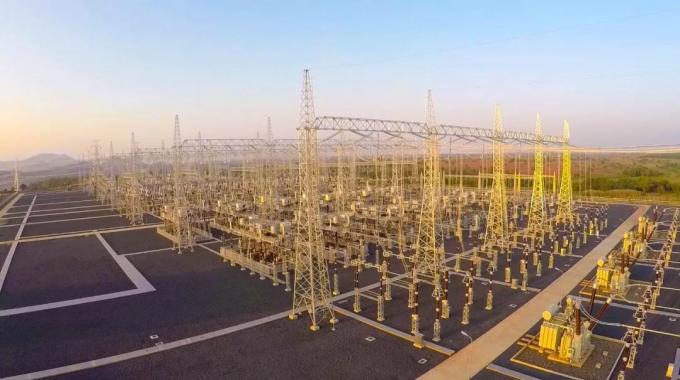 東部非洲輸電線路最長(zhǎng)、電壓等級(jí)最高、輸送容量最大的輸變電工程★ 埃塞俄比亞復(fù)興大壩水電送出500千伏輸變電工程★ 該工程包括新建2×620千米500千伏同塔雙回線路和總長(zhǎng)98千米的雙回400千伏輸電線路，是東  部非洲輸送距離最長(zhǎng)、電壓等級(jí)最高、輸送容量最大的輸變電工程。