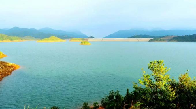 廣東惠州抽水蓄能電站（建成）  惠州抽水蓄能電站位于廣東省惠州市博羅縣，是廣東省內興建的第二座大型抽水蓄能電站，是“西電東送”的必要配套工程。