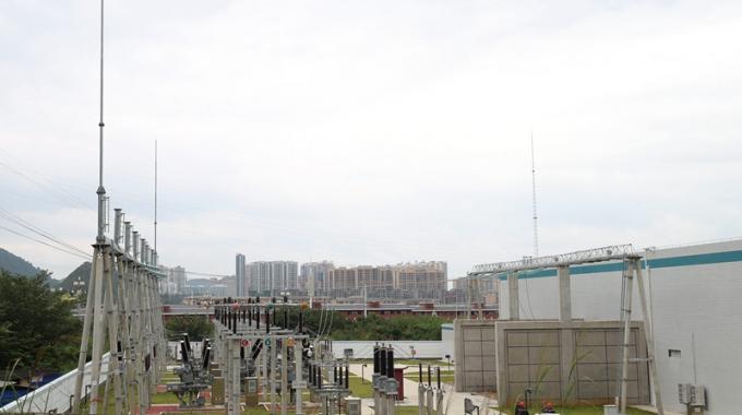 興義供電局110千伏花月變電站順利投運(yùn)，這是黔西南州首座110千伏智能變電站。