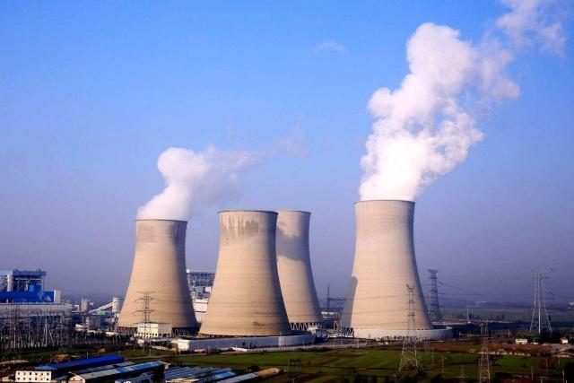 我國的火電廠燃燒一噸的煤礦，能產(chǎn)生多少電量？